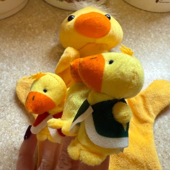 Yellow Duck Puppet Set Ducky Finger Puppets set of 5 - Picture 9 of 13
